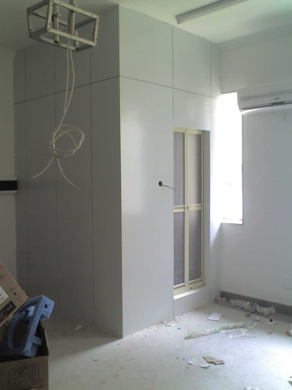 Exterior appearance of prefabricated bathroom after aluminum panel installation